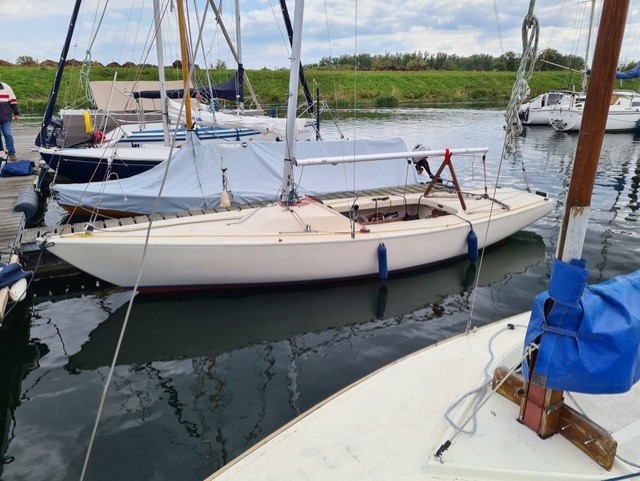 sb 20 sailboat
